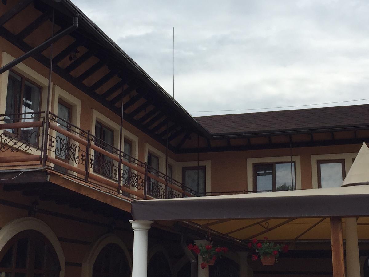 Minihotel Zolotoe Runo Ploskoye Exterior photo